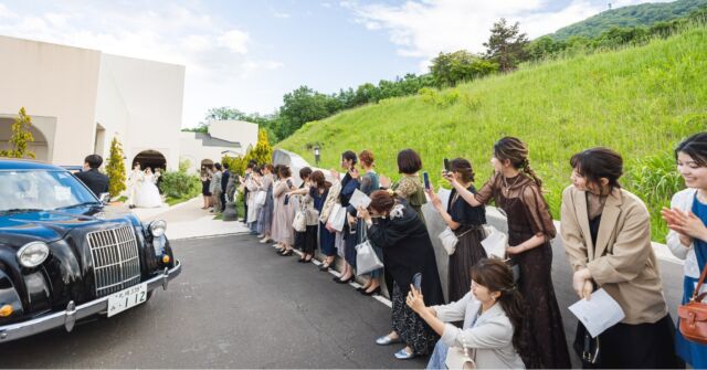 _____________

思わず息を呑む
【挙式場のスケールと絶景ロケーション】
感動が生まれる奇跡の教会

商業用チャペルではない
“本物の教会”で一生の愛の誓いを

___________________________________________________
⁡
＜ブライダルフェア・見学予約受付中！＞
@rosegarden_christ_church
☏ 011-522-0151

〈教会情報アカウントはこちら！〉
教会でのイベント情報などをお知らせしております。
@rosegarden_plannerofficial
___________________________________________________

#札幌花嫁 #ローズガーデンクライスト教会 #wedding #weddingphotography #ウエディングドレス
#weddingceremony #photo #結婚式 #photowedding #weddingcake
#結婚式準備 #結婚式コーデ #結婚式diy
#プレ花嫁さんと繋がりたい #プレ花嫁準備 #結婚式準備記録 #marry花嫁　#ゼクシィ
#pinterest #love #flower #followforlike #日本中のプレ花嫁さんと繋がりたい #ınstagood
#2023夏婚 #2023秋婚 #2023夏婚 #2023冬婚